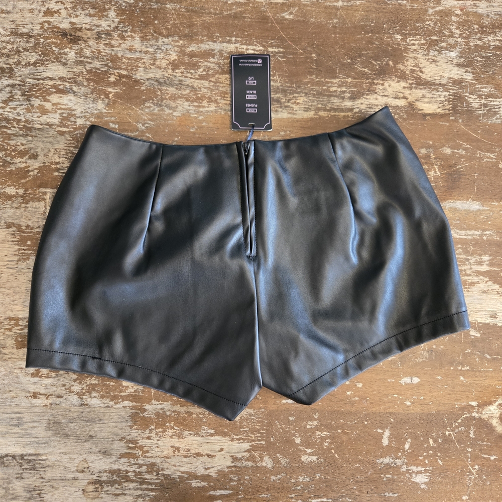 Ci SONO Black VEGAN Leather Shorts - Picture 3 of 9